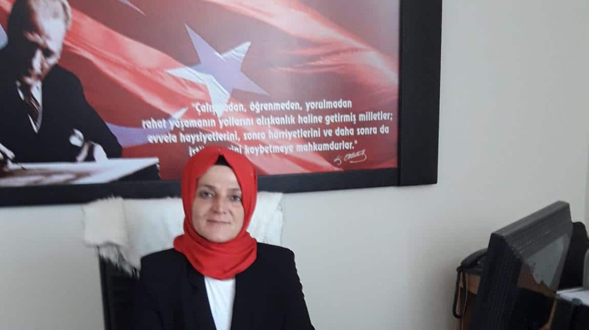 Sibel ÜNALAN - Okul Müdürü